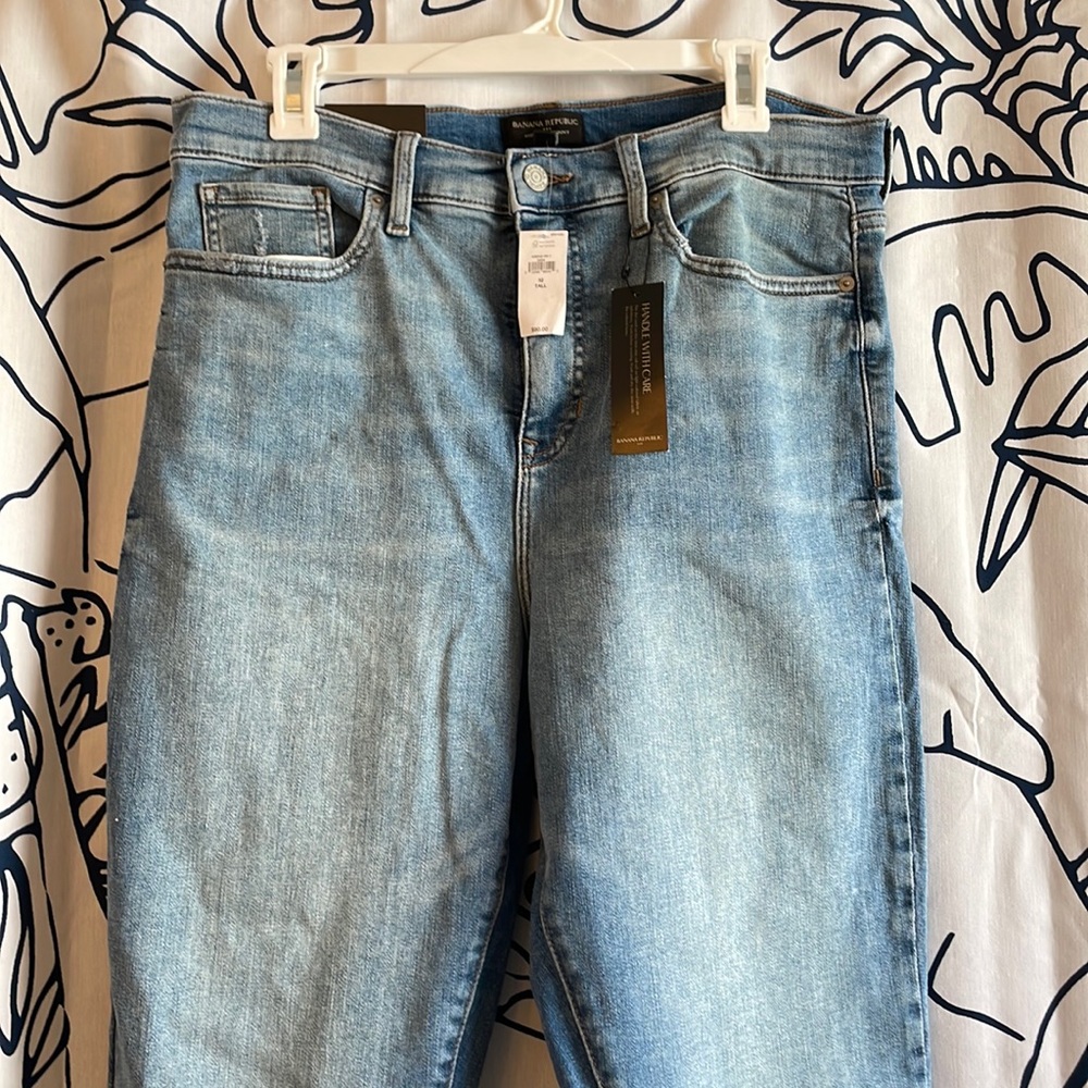 COPY - Banana Republic- vintage stretch skinny Jean. *NEW*. Size 32/14 T. High …
